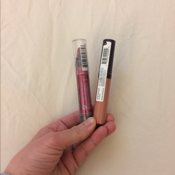Burt’s Bees lip bundle - Picture 4 of 5